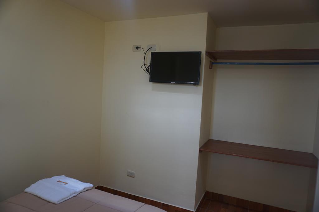 Residencial Mamamia Hotel Tacna Luaran gambar